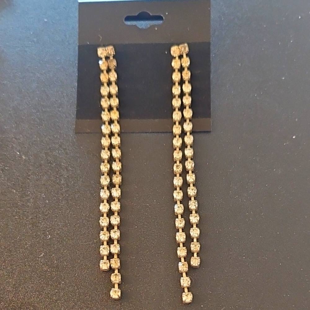 Elegant Gold Dangle Earrings